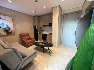 406 tara-JRE Jabal Al Lweibdeh with stunning view
