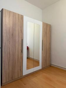 Bright Room in Shared Apartment Letna Near Prague City Center