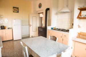 Artists holiday home near Cinque Terre - 4 bedrooms, large terrace, great views
