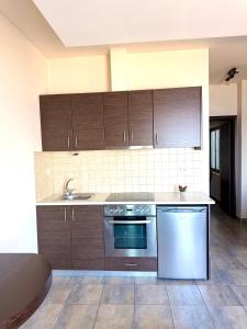 Gonis Suites