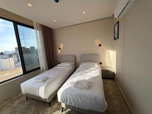 406 tara-JRE Jabal Al Lweibdeh with stunning view