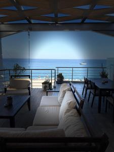 Gonis Suites