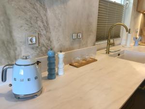 Apartament Motława Marine Holiday Gdańsk -55 m2 -BY THE RIVER- Balcony-PARKING GRATIS -Business stays
