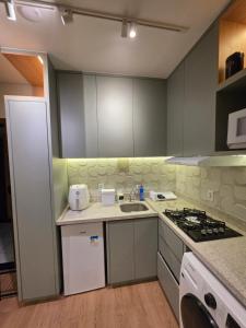 Estúdio Moderno no Sudoeste Com Garagem