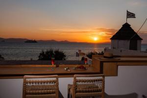 Flisvos Riviera Suite