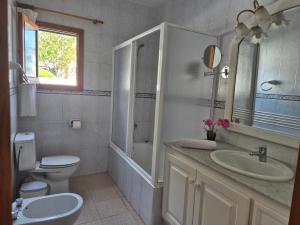 Villa familiar con piscina privada en Calan Blanes