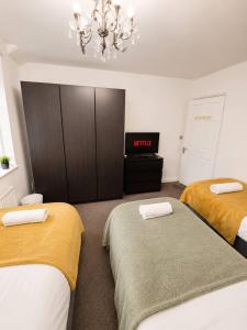 3BR Retreat Sleeps 7 Driveway,Near City Centre