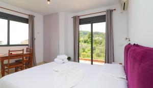 Bora Rooms