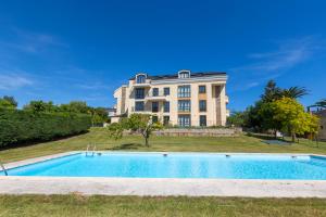 Apartment in Barreiros - Pool - 5 min Beach