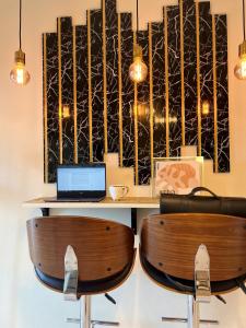 Aesthetic Crest Balcony Loft - Breeze near MOA