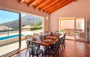 Gorgeous Home In Solin