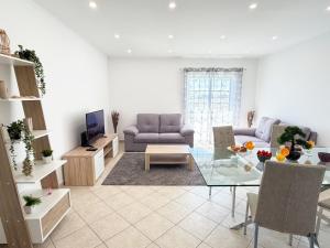 Faro City & Airport Comfy Condo by BeCherish