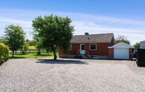 3 Bedroom Amazing Home In Skals