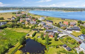 3 Bedroom Amazing Home In Skals