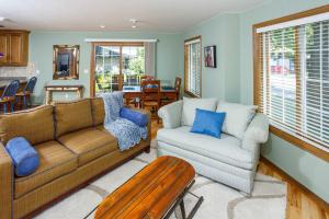 Yellow Birch Cottage by Simple Life Rentals