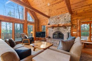 The Log Home of Fish Creek by Simple Life Rentals