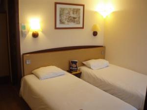 Hotels Campanile Moulins Avermes : Chambre Lits Jumeaux avec 2 Lits Simples