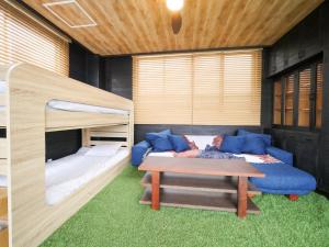 E E House