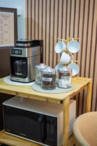 Cozy Unit in Shore 2 Residences - Imperial Suite