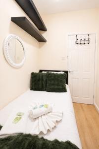 Stunning 3 bed house in the heart of Newport, sleeps 7