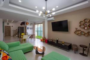 Cornerstone Villa 3BR Peaceful Tropical Hideaway