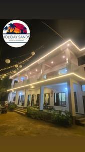 Holiday sands resort - stay by the beach