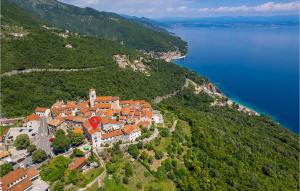 Stunning Apartment In Moscenicka Draga