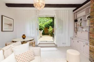 The Brick & Timber Flat by Abbey Road