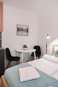 B68 Apartment 19