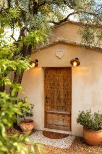 Bastide dexception au pied du Garlaban - piscine