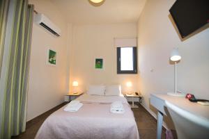 Villa Marini Aegina - Panoramic Sea Views, Pool side retreats & privacy