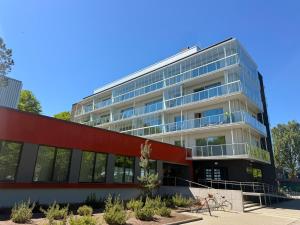 Seaside apartment with free parking, big balcony