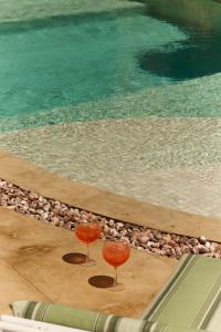 Slim Summer House, 4 bedroom Mid Century Villa in Uluwatu