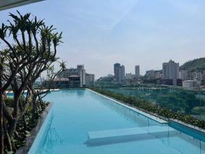 The Holiday Hạ Long