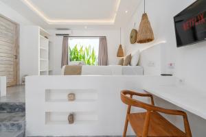 Villa Ruta I - Sumptuous 2BR Luxury Villa next to Luna Beach Club and Nyanyi Beach