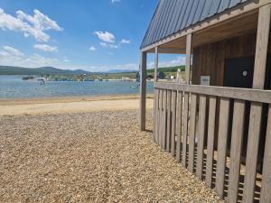 Rodinný 4 lůžkový pokoj s výhledem na Jezero Milada Ústí nad Labem