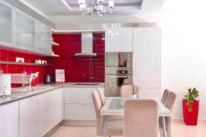 Apartment Q