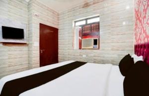 G N Hotel & Restaurant Bodla