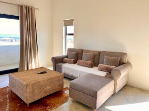 Little Lark Retreat
