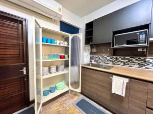6BR Rooftop Villa near NANA BTS NANA Plaza Benjakitti Park 10 king beds