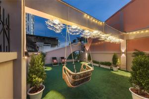 6BR Rooftop Villa near NANA BTS NANA Plaza Benjakitti Park 10 king beds