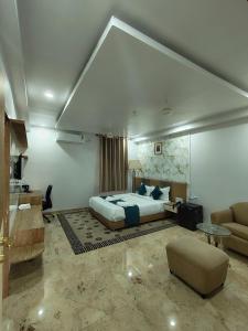 Aanantshri Hotel & Resort