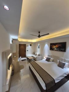 Ryoko Home Medanta - Studios with Kitchen