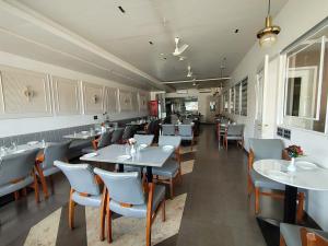 Aanantshri Hotel & Resort
