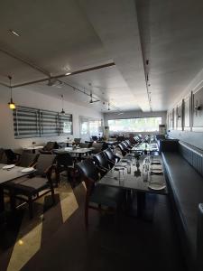 Aanantshri Hotel & Resort