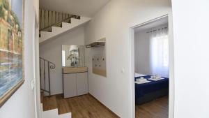 Apartman Maria - beachfront by Villas Guide