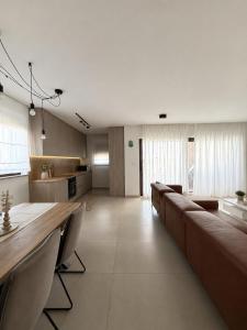 Sun & Sea Apartment with private pool
