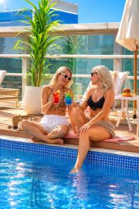 Carlton Downtown Hotel