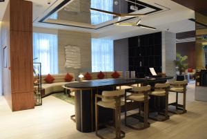 Carlton Downtown Hotel