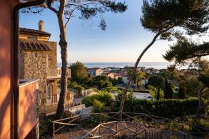 Castel del Mare Suites&Apartments